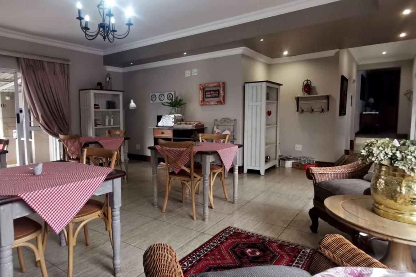 Bokmakierie Gastehuis Emalahleni Pty Ltd Luaran gambar