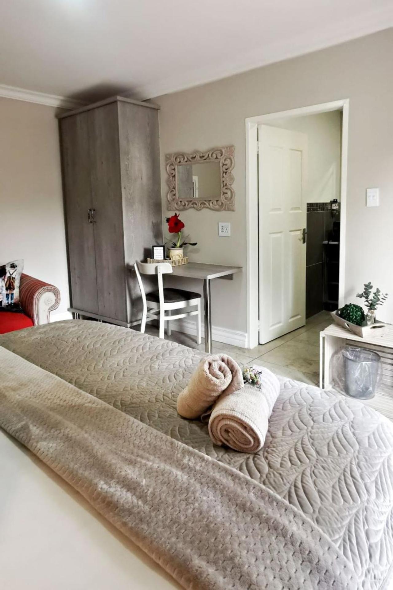 Bokmakierie Gastehuis Emalahleni Pty Ltd Luaran gambar