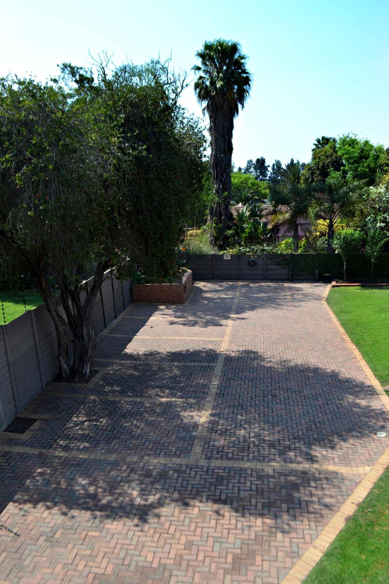 Bokmakierie Gastehuis Emalahleni Pty Ltd Luaran gambar